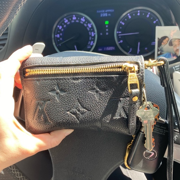 Louis Vuitton wristlet with leather wristlet and Louis Vuitton Keychain - Picture 2 of 11